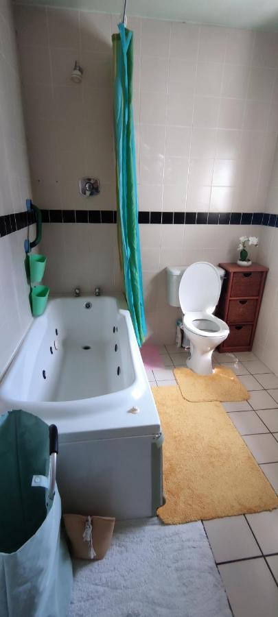 Joanna'S Studio , Key Locker By Whatsapp Own Entrance, Own Bathroom Youghal Esterno foto