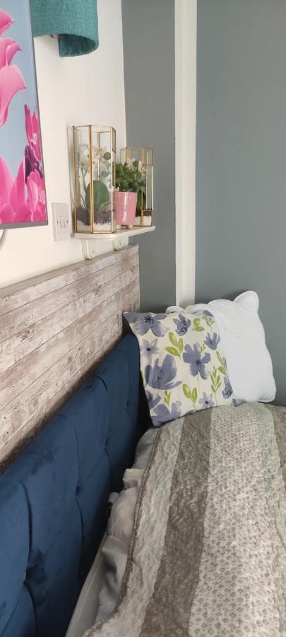 Joanna'S Studio , Key Locker By Whatsapp Own Entrance, Own Bathroom Youghal Esterno foto
