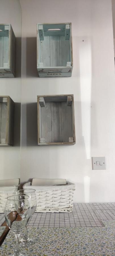 Joanna'S Studio , Key Locker By Whatsapp Own Entrance, Own Bathroom Youghal Esterno foto